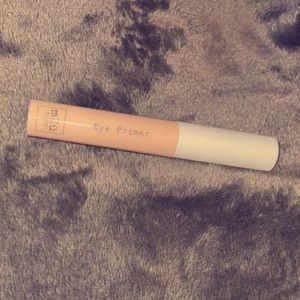 m2u nyc eye primer🤍